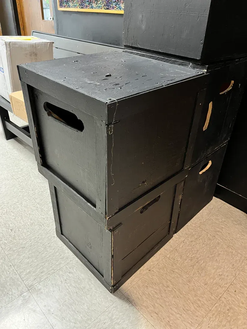Basic Builds for Intro to Stagecraft Students: Practical Projects for New Learners