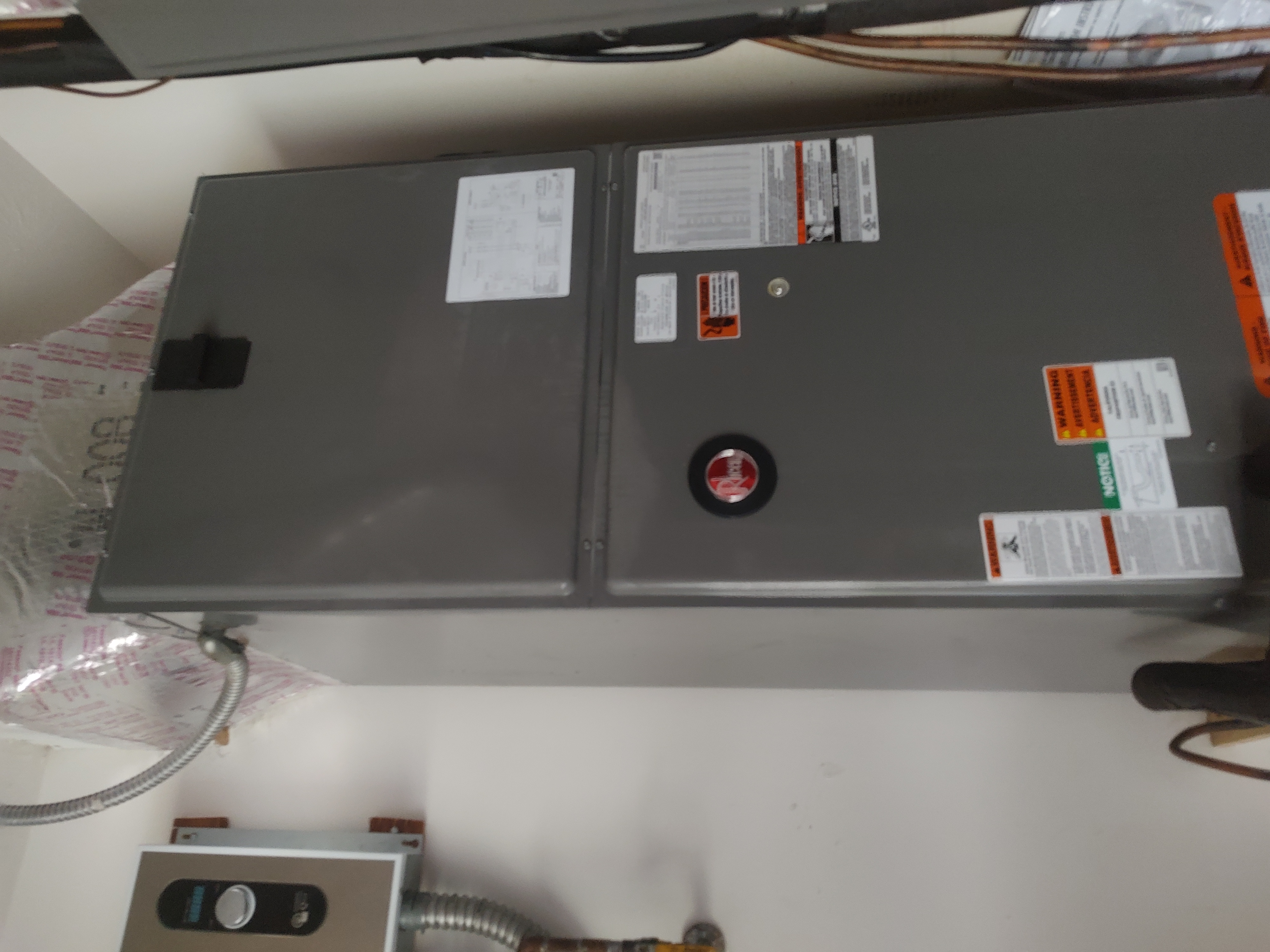Why Does My AC Work at Night but Struggle During the Day? Common Causes and Solutions