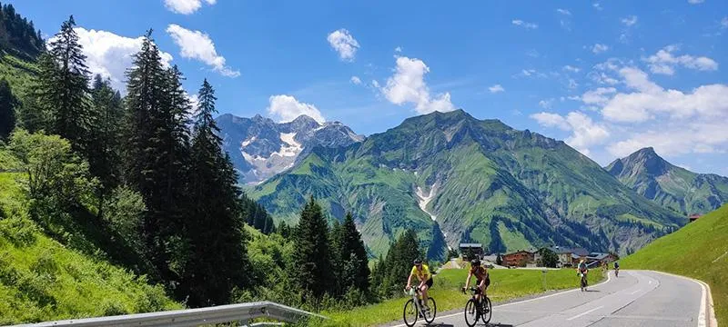 Group o bikers in the alps