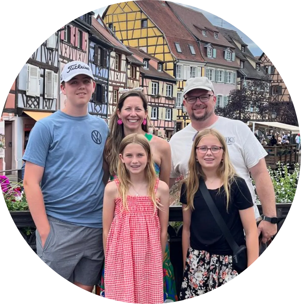 Profile picture of traveler sharing a testimonial about a European Alps ski vacation organized by LLocalz