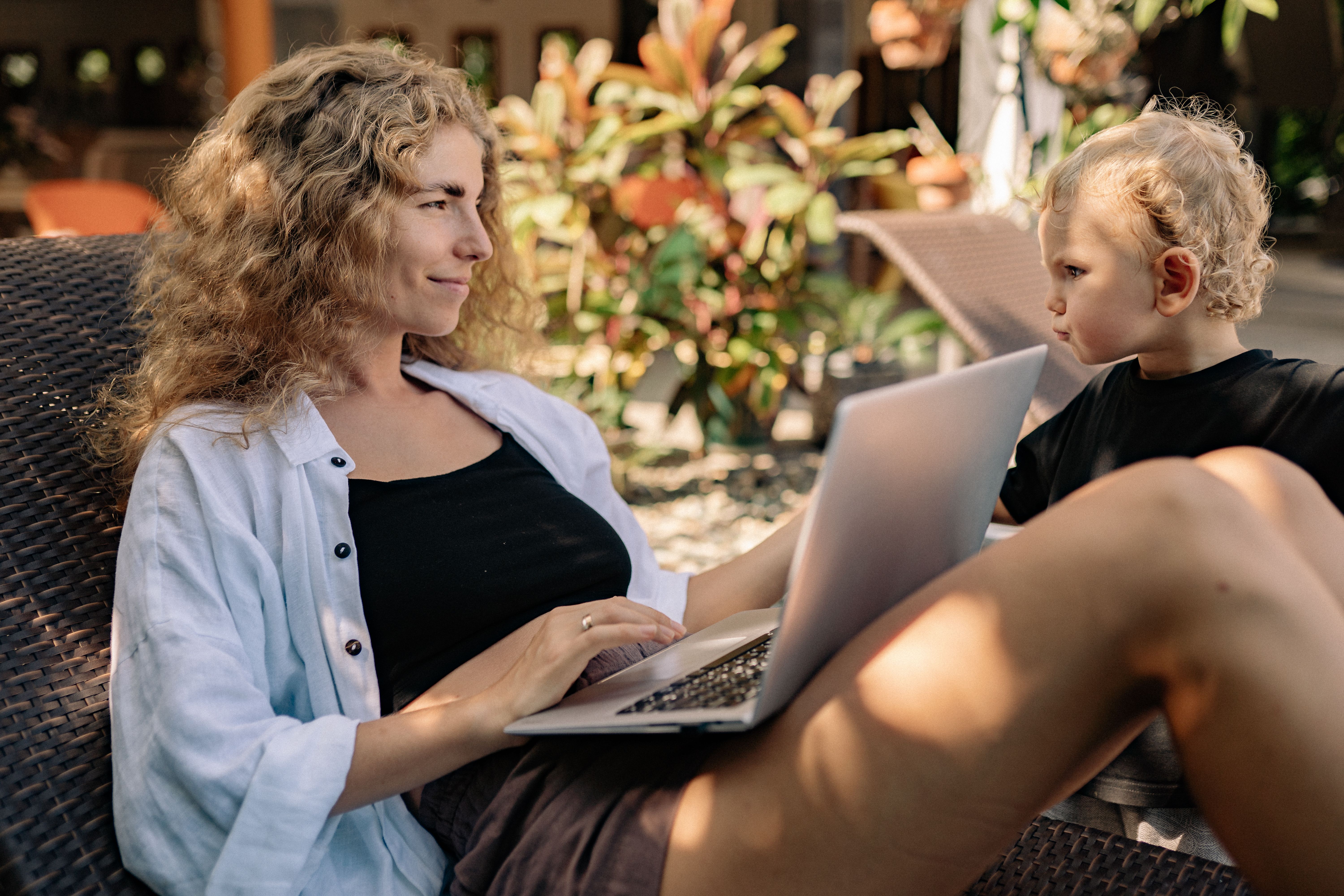 mom with kid while working