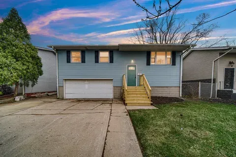 Gary Concrete builds and installs Driveway