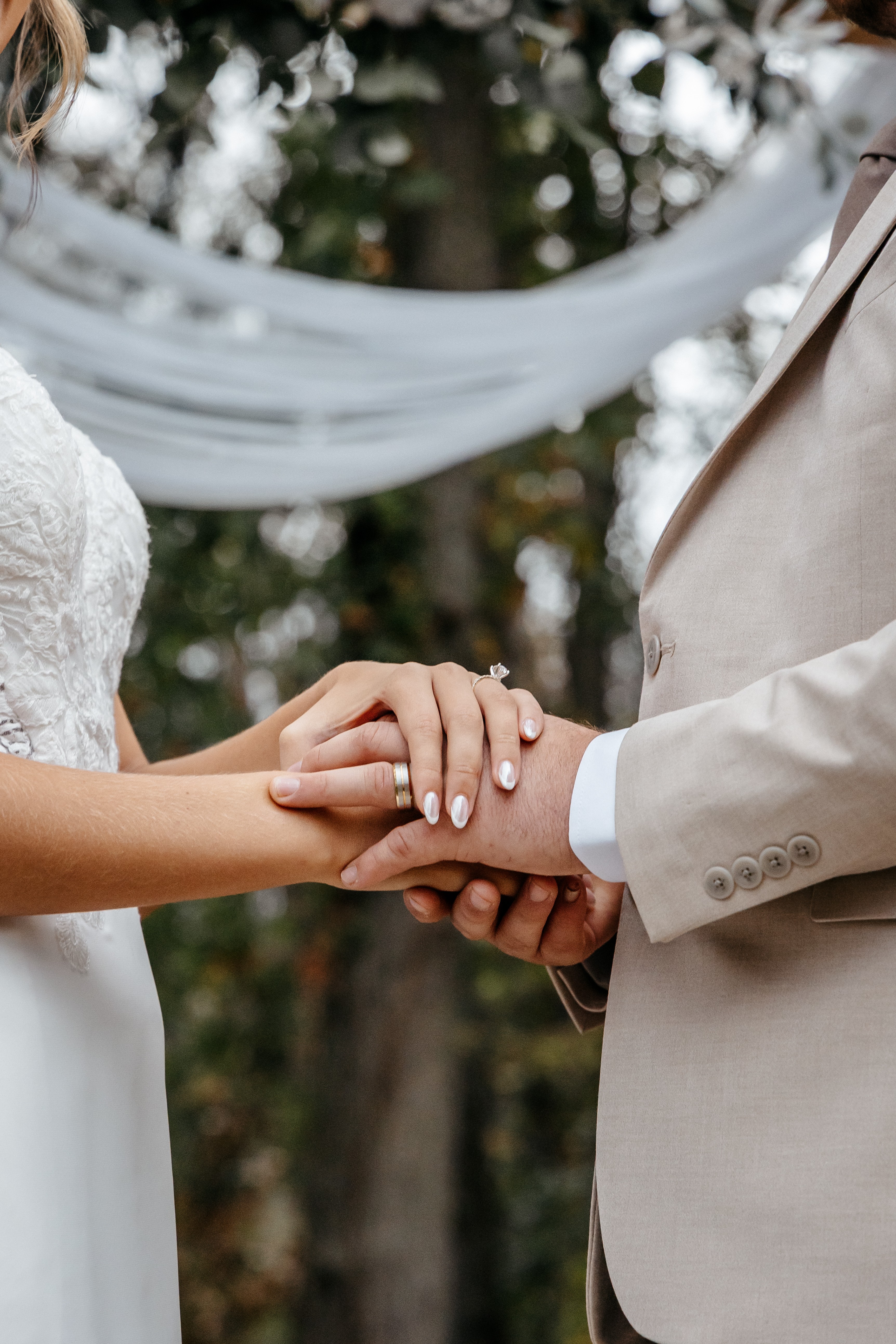 Soft grainy gradient circle artwork