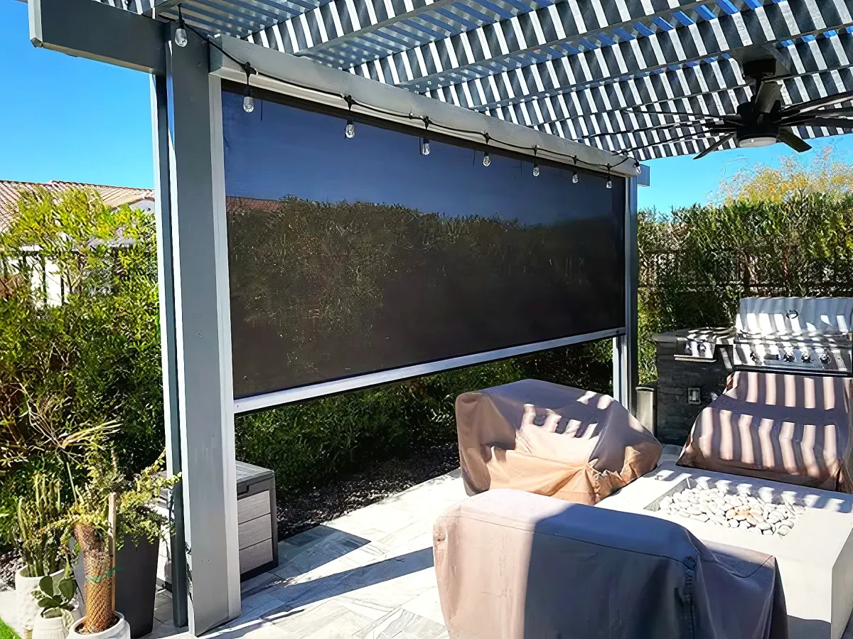 magnatrack-outdoor-dining.webp