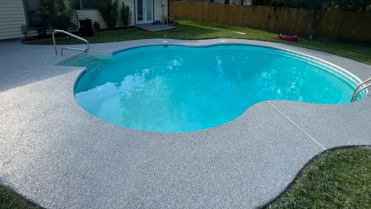 Jacksonville Concrete builds and installs pool deck.