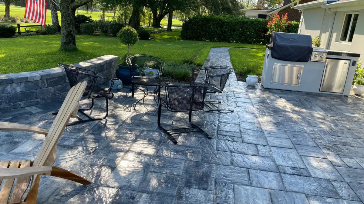 Jacksonville Concrete builds and installs patios