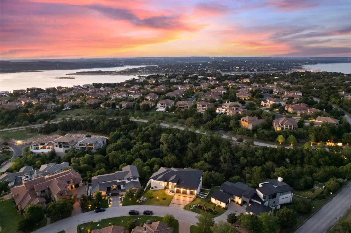 Why Staging Is Non-Negotiable in Luxury Real Estate