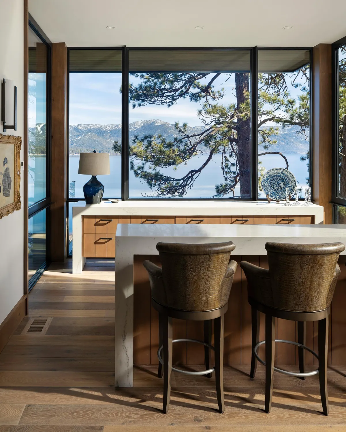 interior photography of crystal bay mountain modern home bar build by sierracon designed by walton architecture