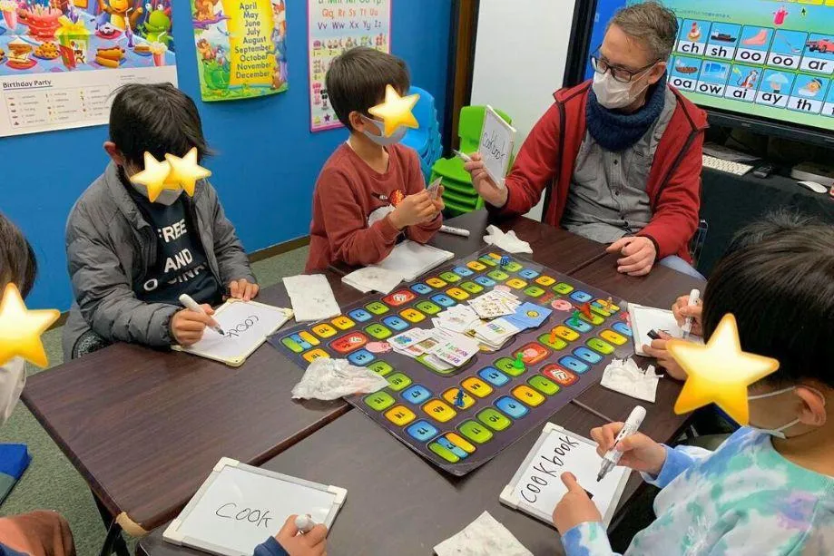 宝塚イングリッシュアカデミー - 英会話 - 小学３年生〜