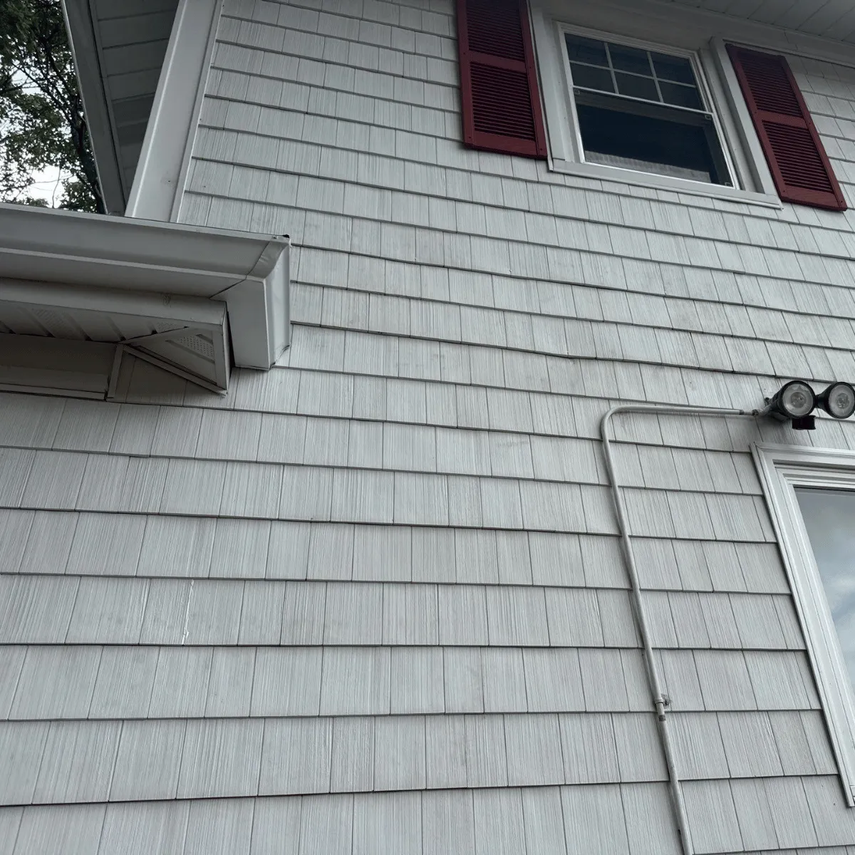 House siding installation on residential home in Wakefield MA