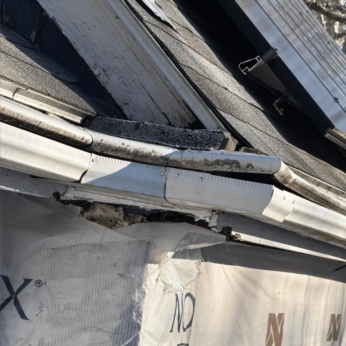 Sagging gutter pulling away from fascia board in Wakefield MA