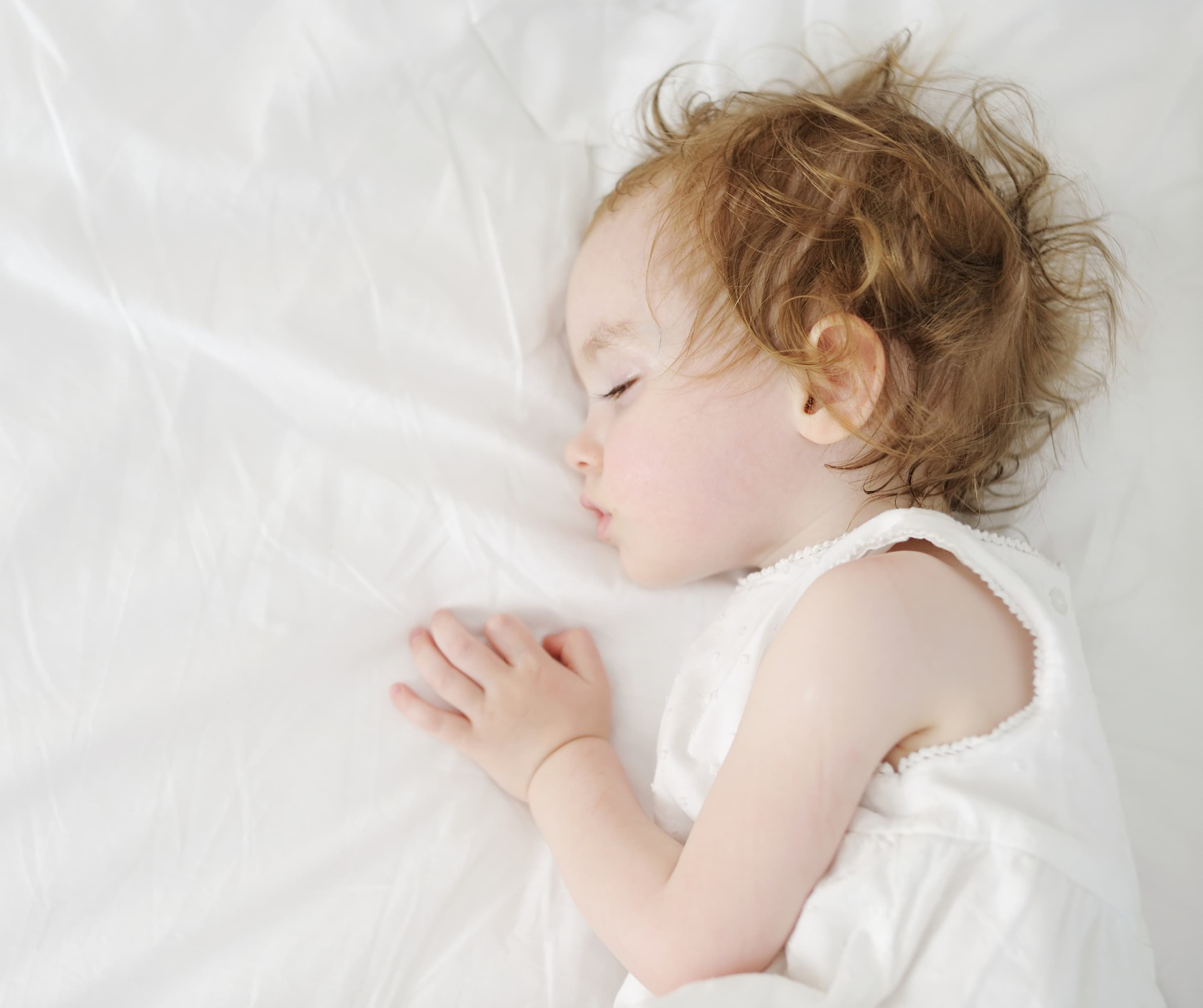 Toddler sleeping during 15 month sleep regression