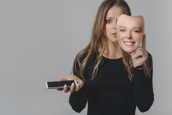 Redes Sociales y la Identidad Femenina