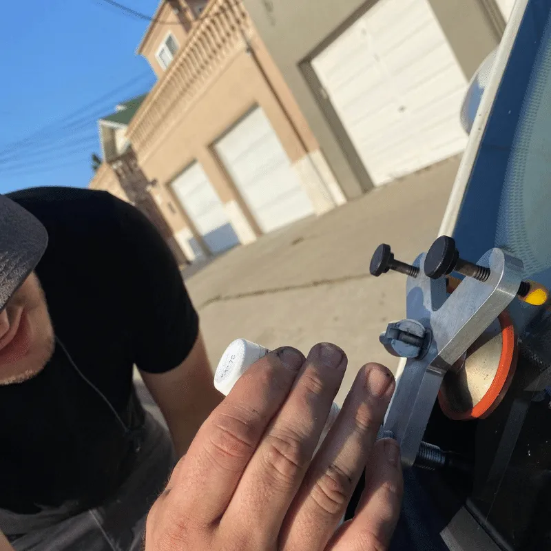 Mobile-windshield-repair