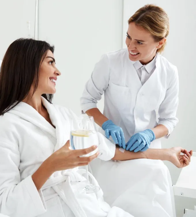Patient receiving an IV therapy treatment
