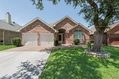 Forth Worth Concrete Pros builds and installs Driveway