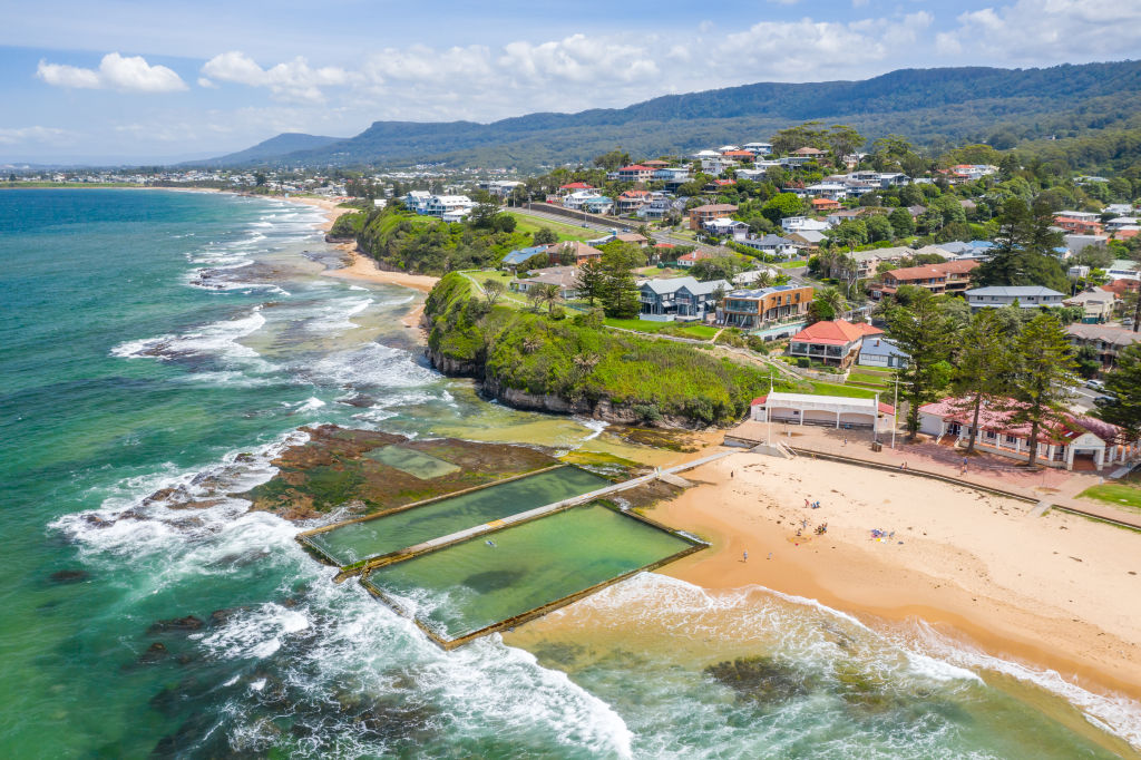 Aerial image of Austinmer, NSW
