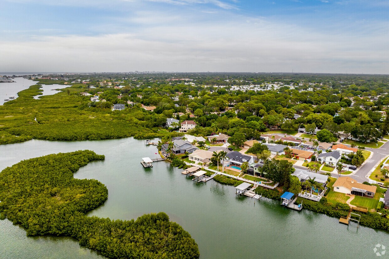 Top 5 Pinellas Neighborhoods for First-Time Home Buyers in 2026