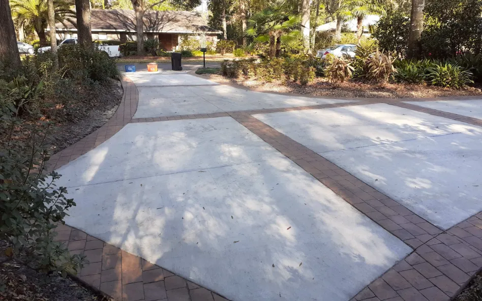 Gainesville Concrete builds and installs driveways.