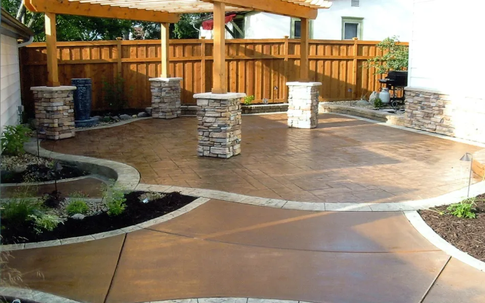 Gainesville Concrete builds and installs patios.