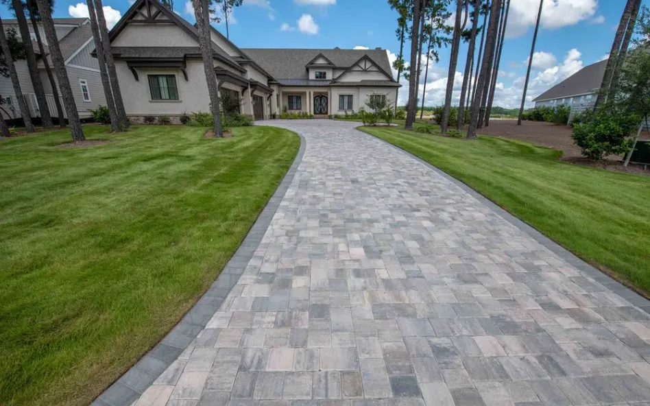 Gainesville Concrete builds and installs driveways