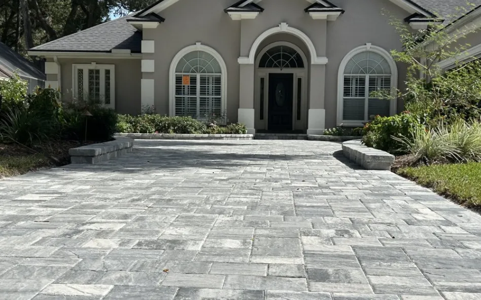 Gainesville Concrete builds and installs driveways