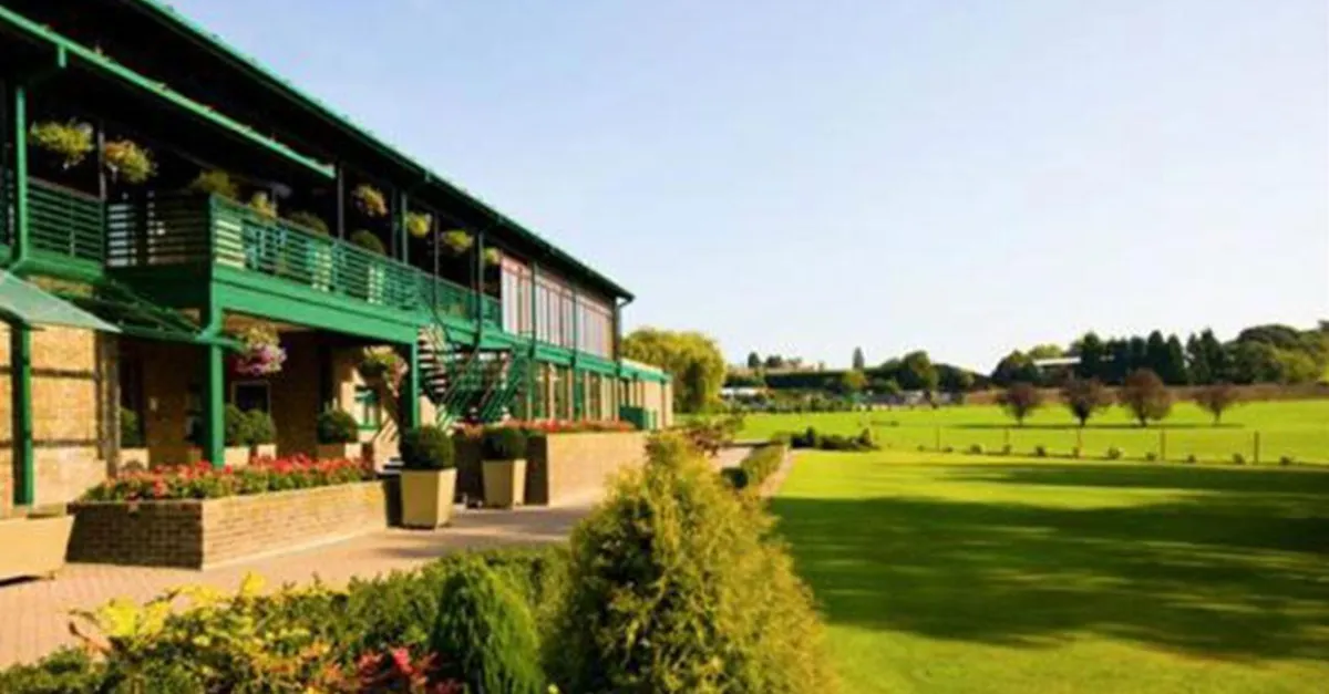 The Decorium in North London, featuring Roman architecture, ideal for weddings and events of up to 300 guests.