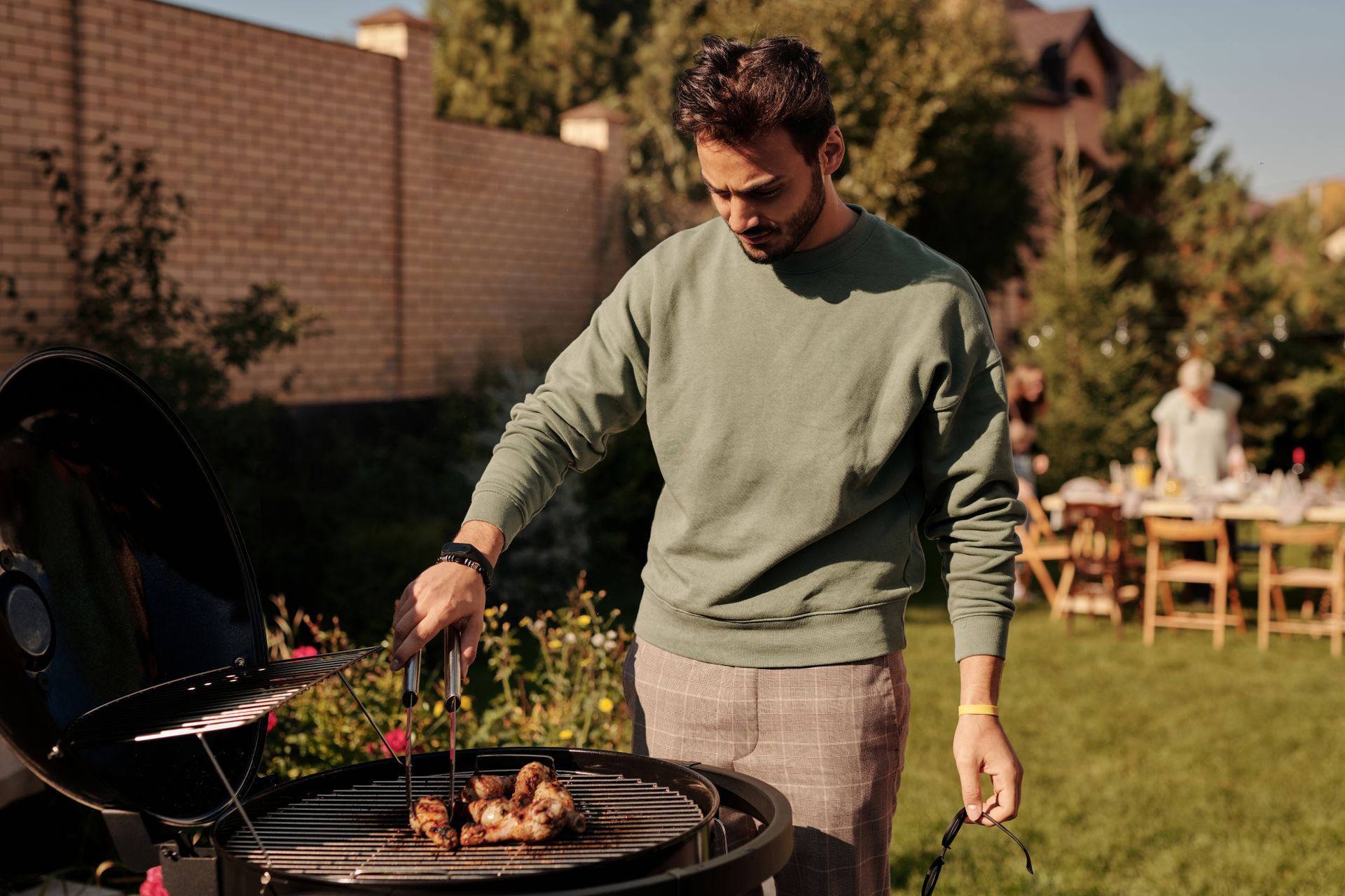 Should You Add an Outdoor BBQ Station Before Arizona Fall?