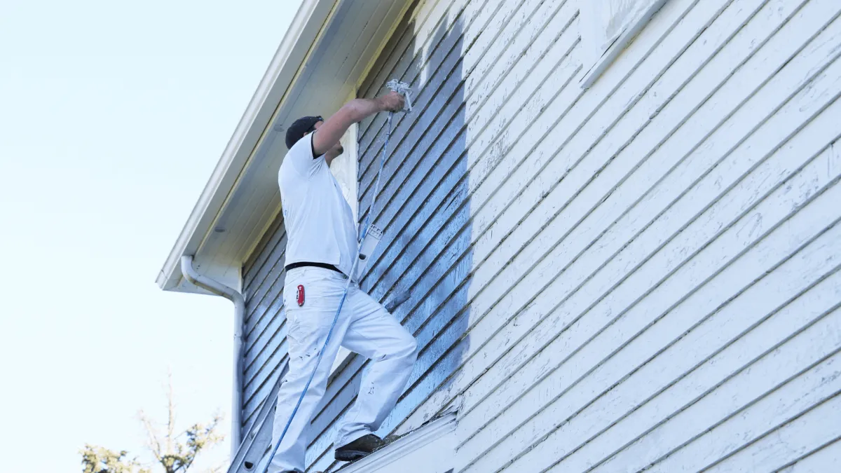 Local Painter in Searcy AR painting exterior of house