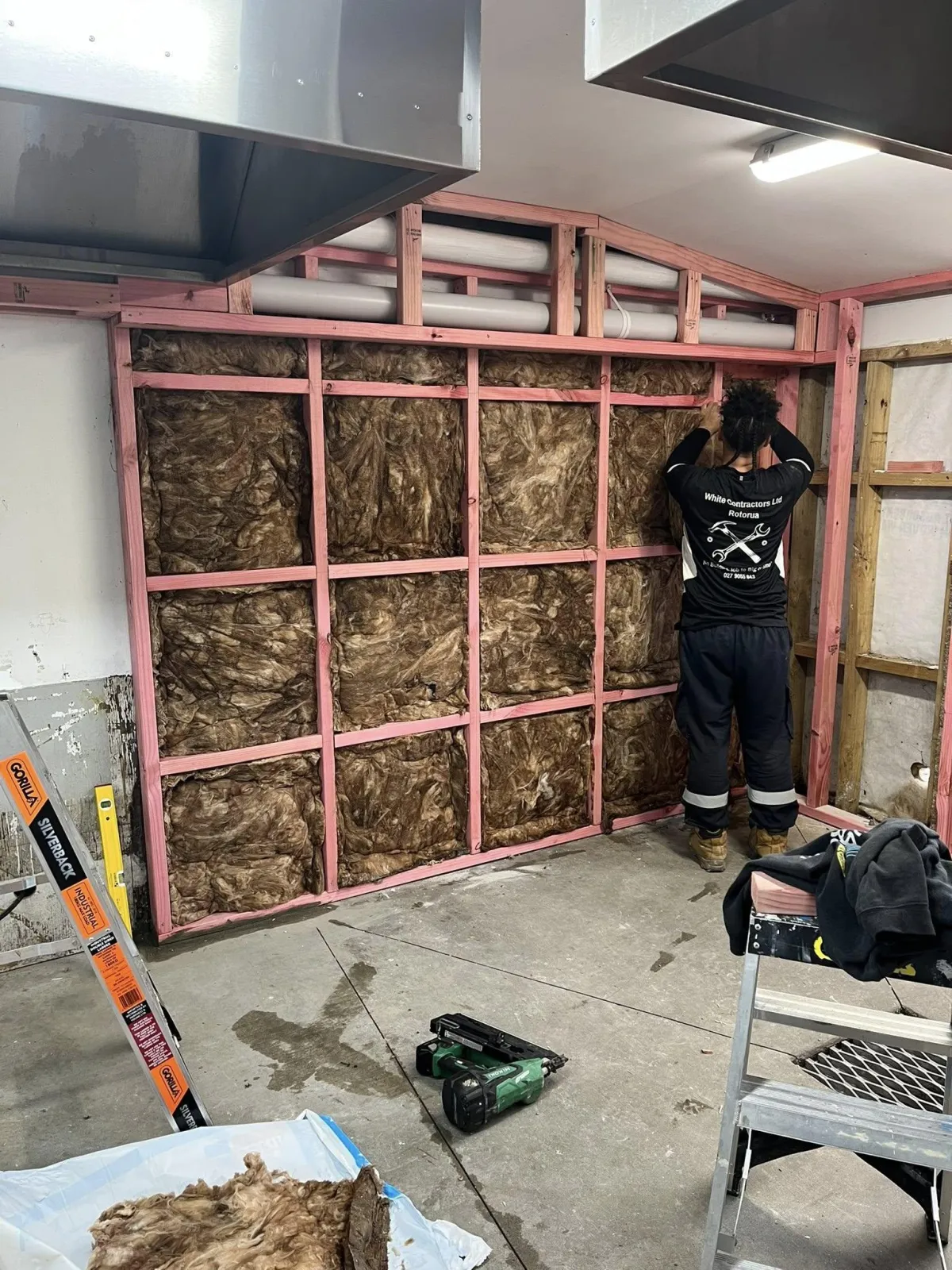 Rotorua builders working on interior framing