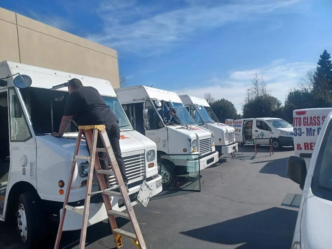 Heavy Vehicle Auto Glass Replacement.