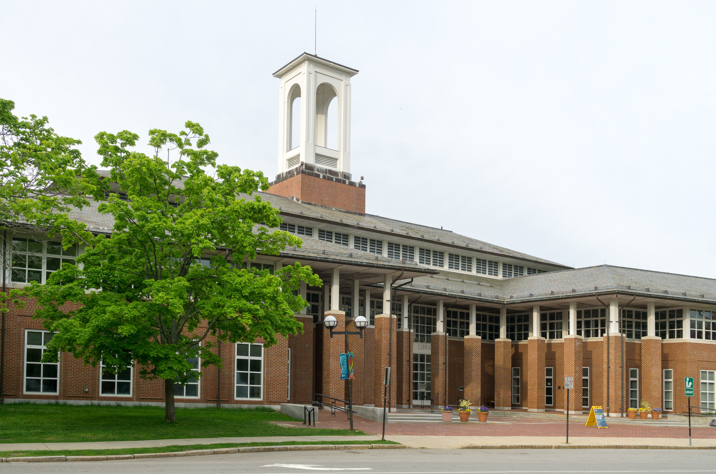 Newton Public Library
