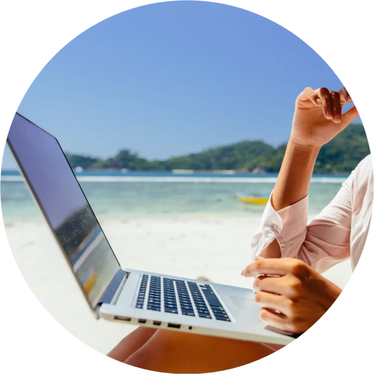 founder of She Profits With Purpose, helping others launch and automate online businesses with done-for-you marketing systems