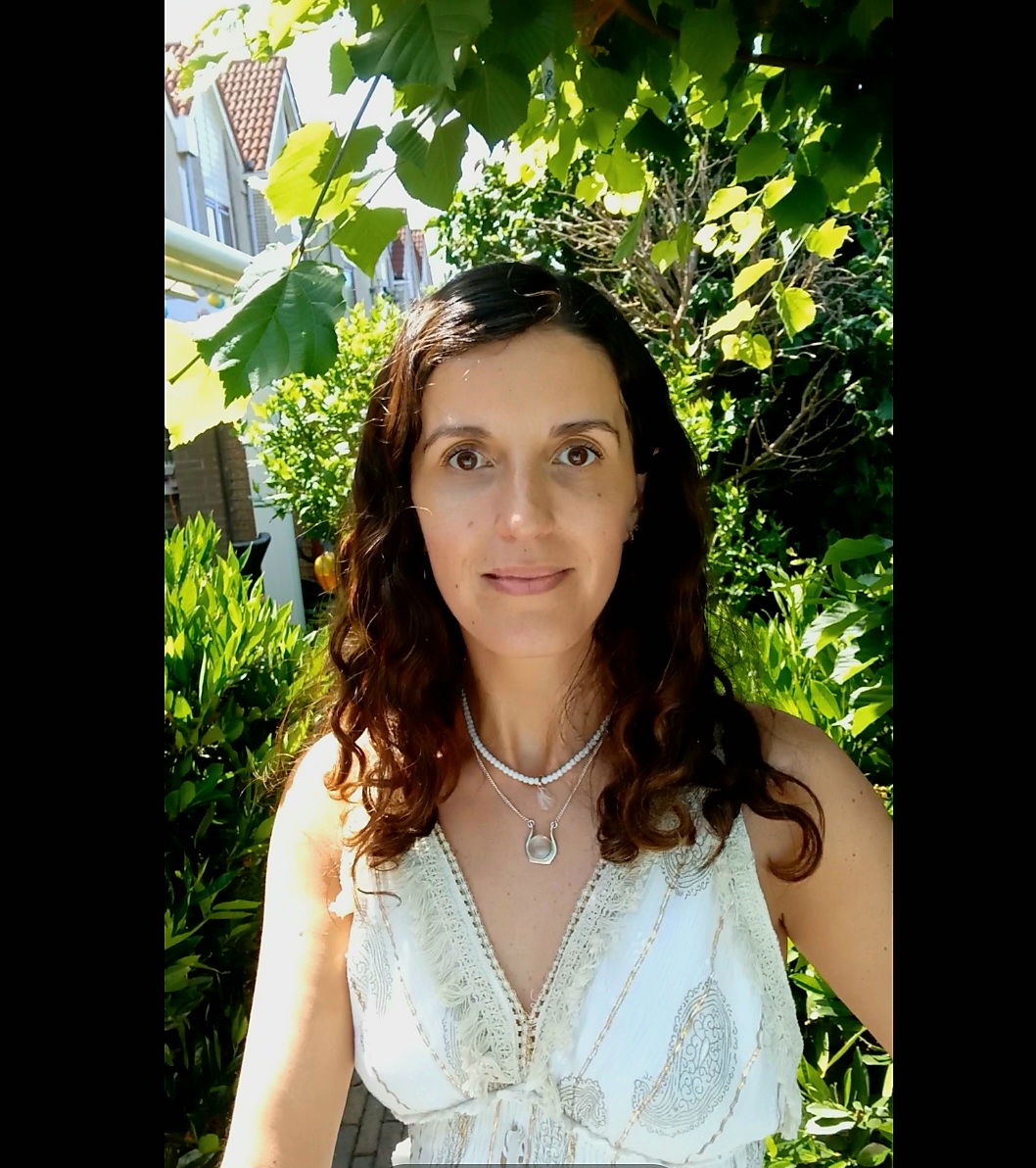 Portret van Dominique van West, energetisch therapeut en Reiki Master