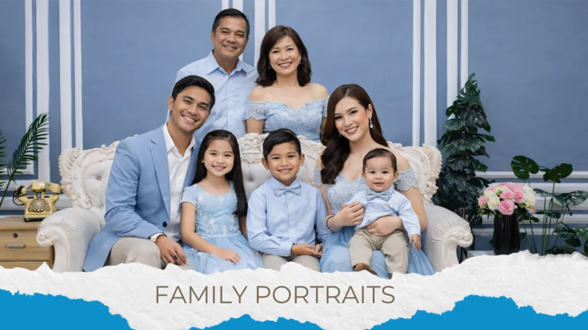 Christmas Family Portrait | Stored Images Studio