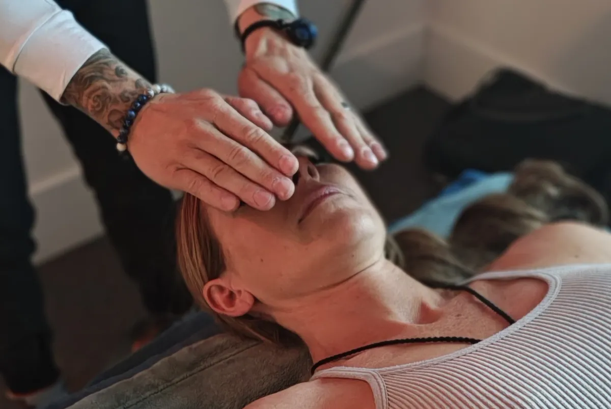 Reiki energy healing session for deep relaxation in South Jordan Utah