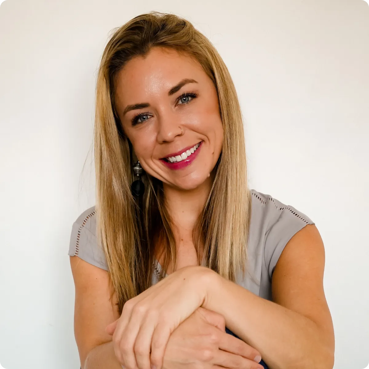 Headshot of Emily Laughlin