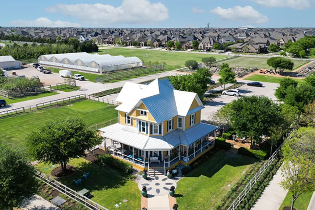 Historic property and rural scenery in Argyle, Texas