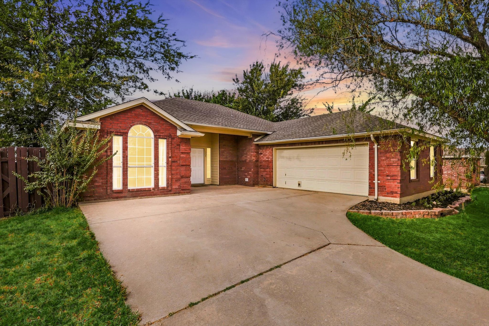 208 Cory Court: An Updated Home for Sale in Krum, Texas