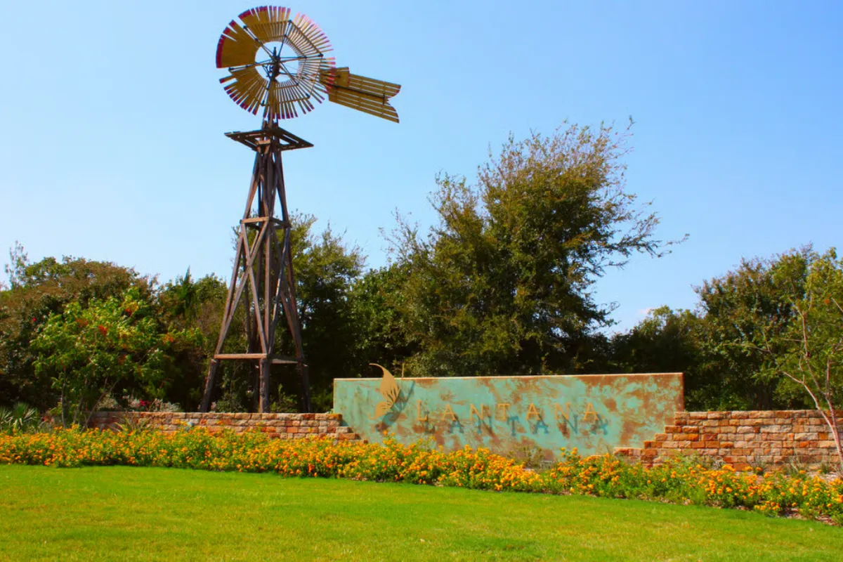 Homes and mature landscaping in Lantana Texas