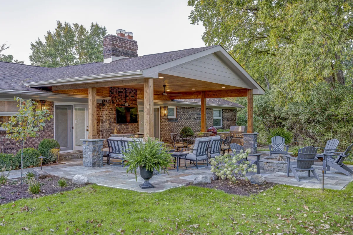 Mason Concrete builds and installs Patio.