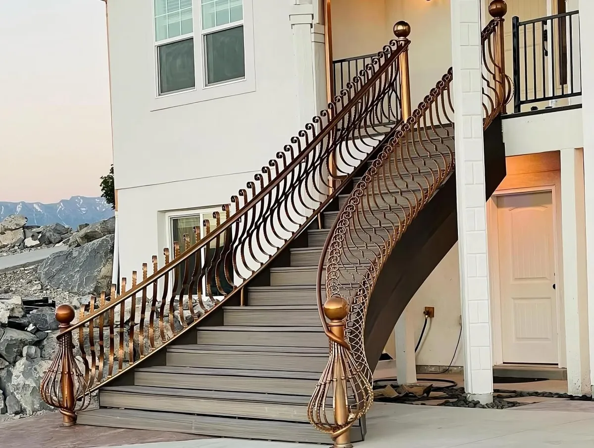 {{ custom_values.service_1 }} in {{custom_values.biz_area_1})