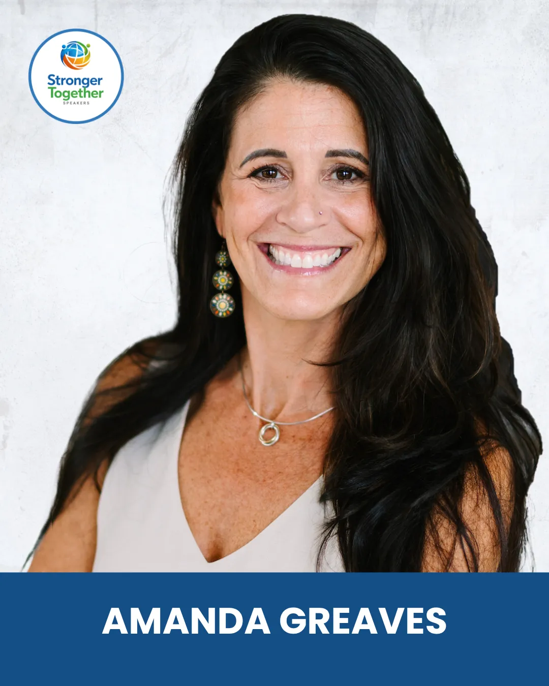 Headshot of Amanda Greaves, alignment coach, empowerment speaker, and author.