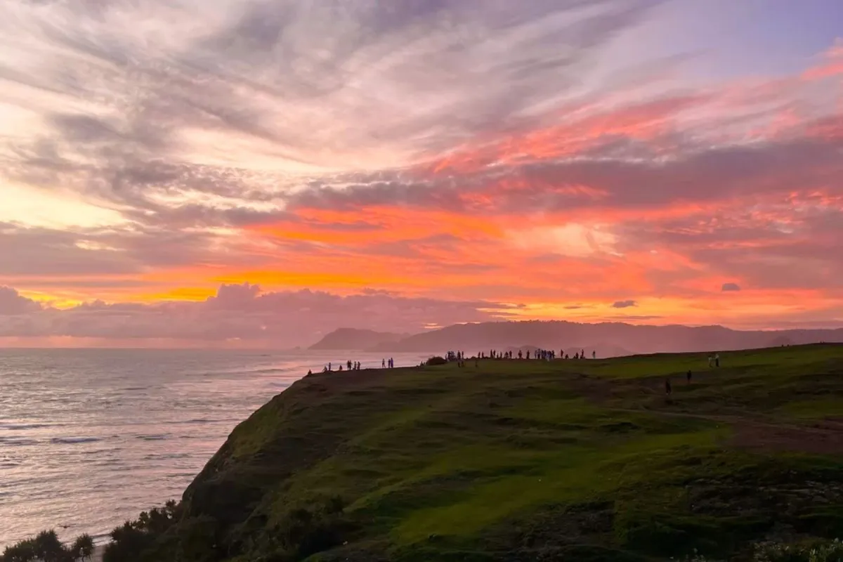 best sunset spots in kuta lombok