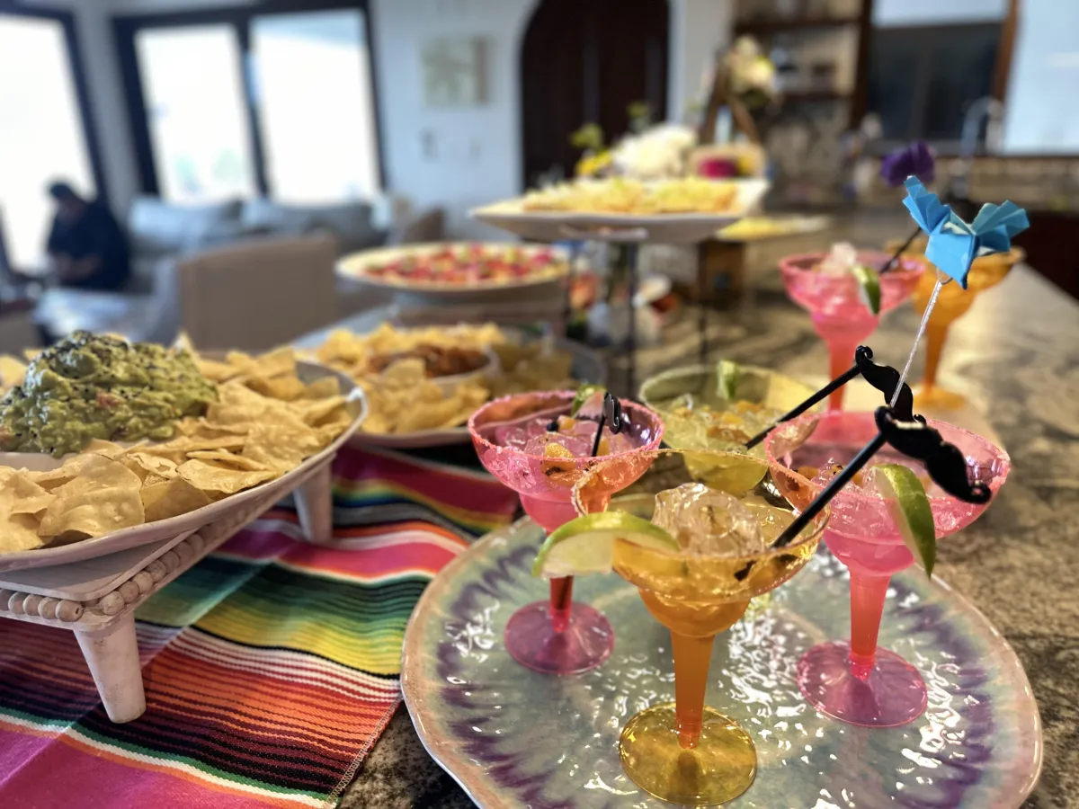 Margaritas being poured at Isla Mujeres bar