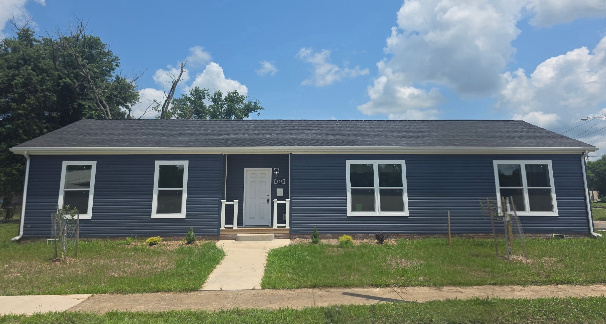 Lee Street Exterior