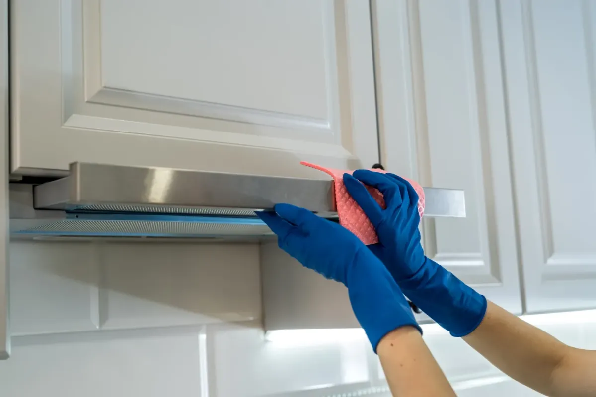 cleaning corners 