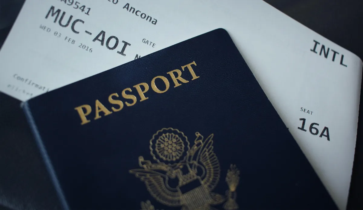Pasaporte y documentos de identidad para tramitar el ITIN