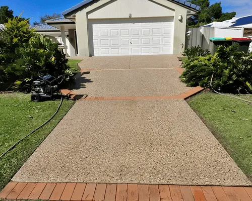 Driveway Pressure Washing in Mount Coolum