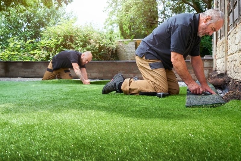 Van kale tuin naar groene tuin: kunstgras oplossingen voor woningen in Uden